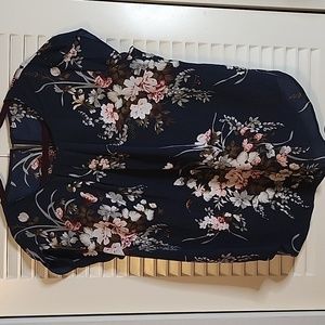 Bundle 3 for $10 Navy blue floral top